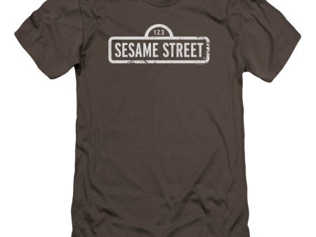 SESAME STREET : ONE COLOR LOGO PREMIUM CANVAS ADULT SLIM FIT T-SHIRT 30\1 CHARCOAL SM Hot on Sale